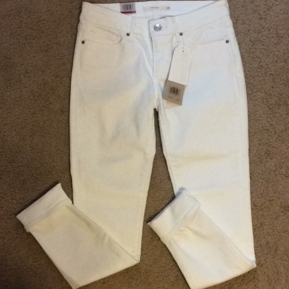 Levi's Denim - NWT! Levi White Jeans